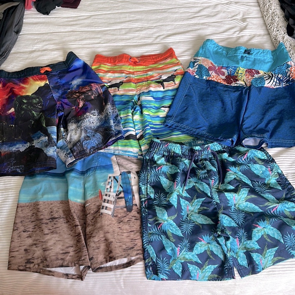 Boys swimming trunks/shorts